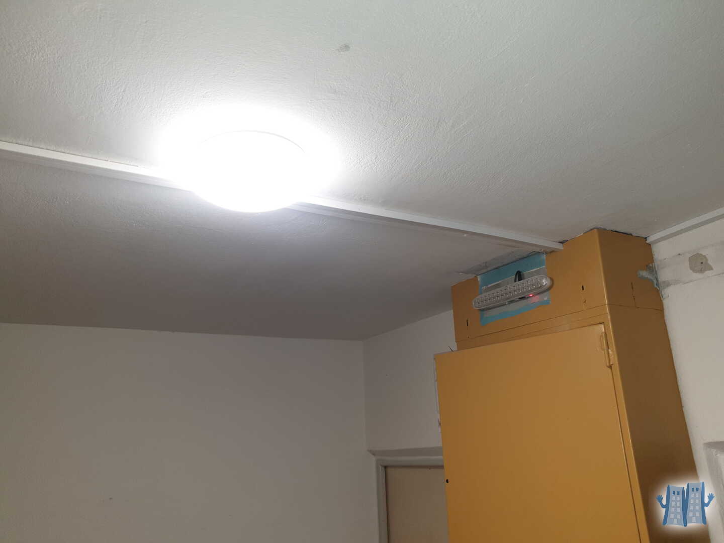 nové LED senzorové osvetlenie vrátane bezhalogénovej kabeláže